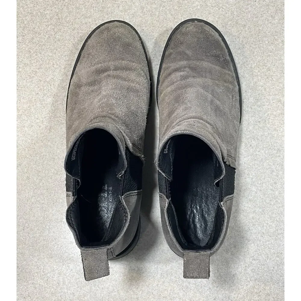 Born Women’s 7 M Gray Distressed Suede Pull On Ankle Boots/Booties Boho Casual